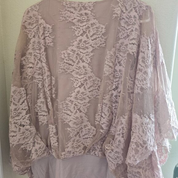 Blush Lace Batwing Top by The Muses Lounge, Size L - Picture 5 of 5